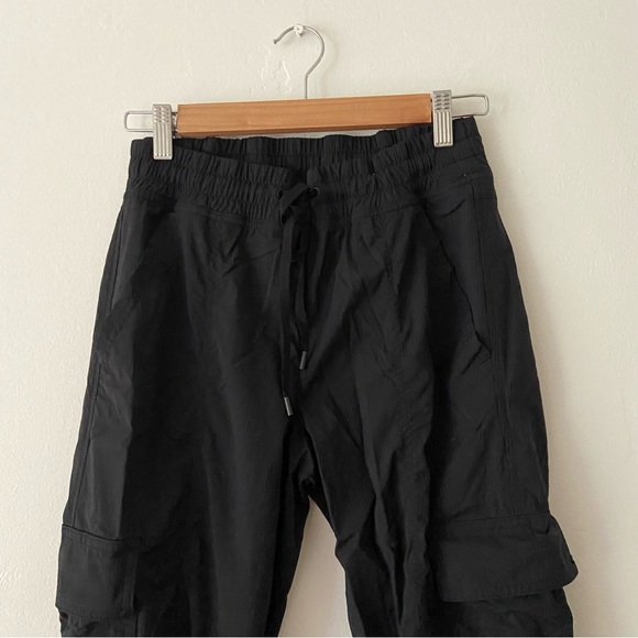 Eddie Bauer Black Trail Breeze Cargo Joggers - Picture 4 of 4